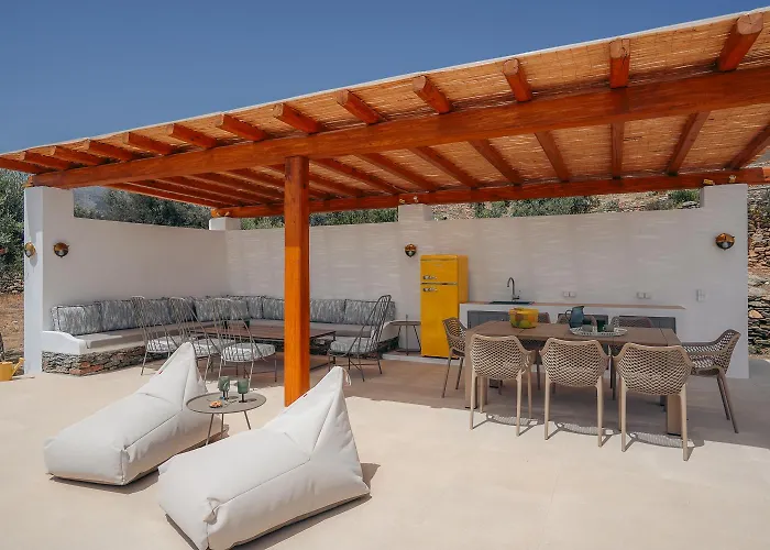 Captain's Art Villa *