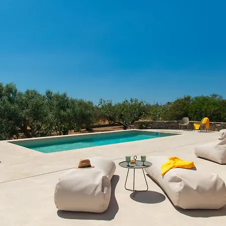 Captain's Art Villa
