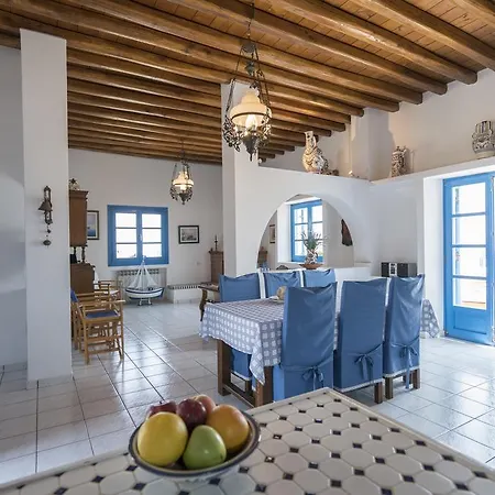 Βίλα Captain's Art Αρτεμώνας